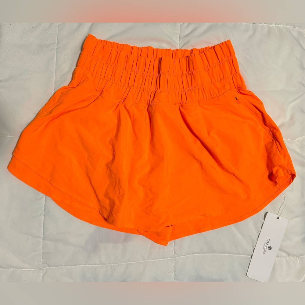 CRZ YOGA - Feathery-Fit Soft 2 in 1 Zip Pocket Short